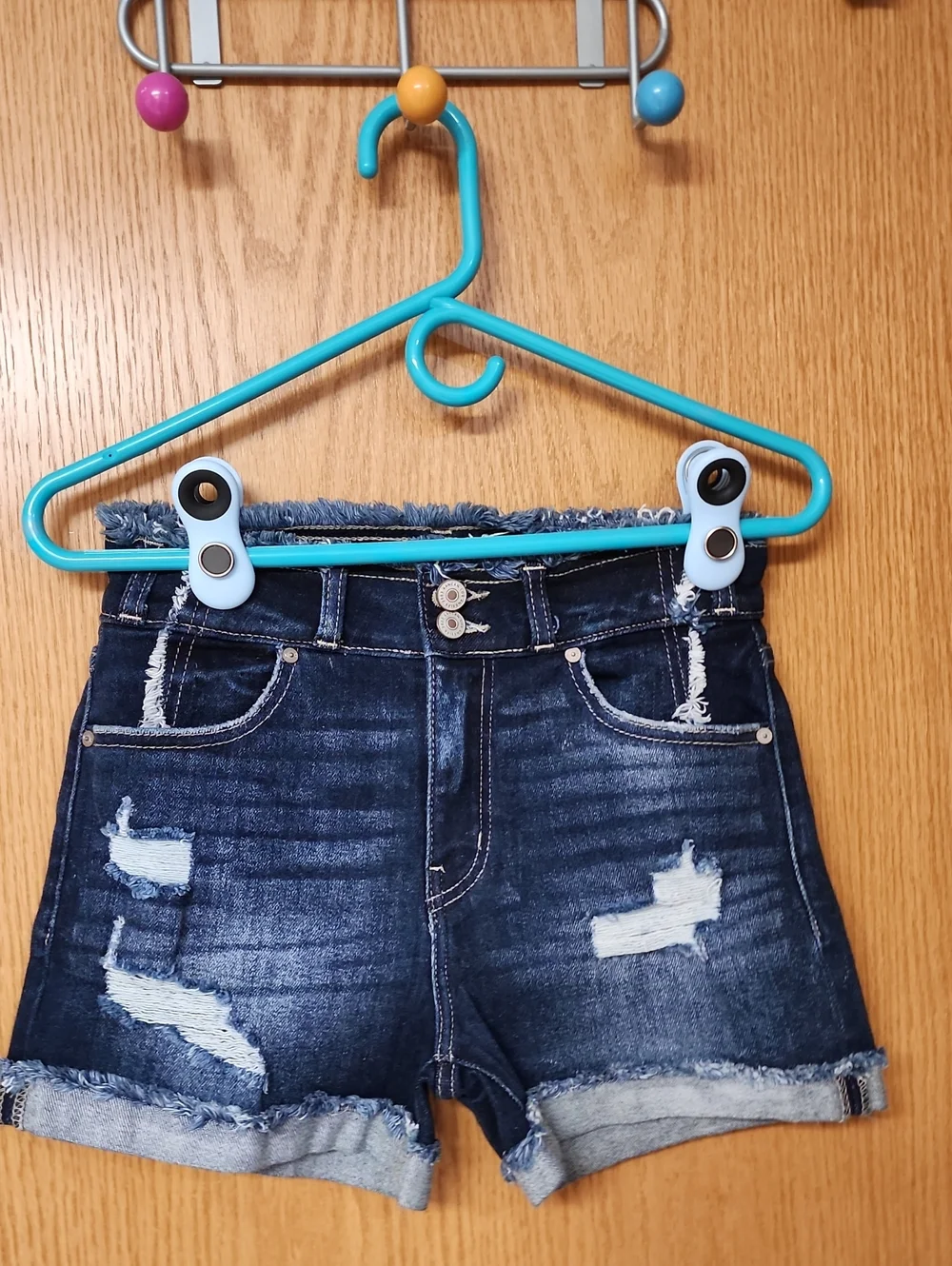 KanCan Dark Indigo Frayed Hem Jean Shorts womens 26 number 2083